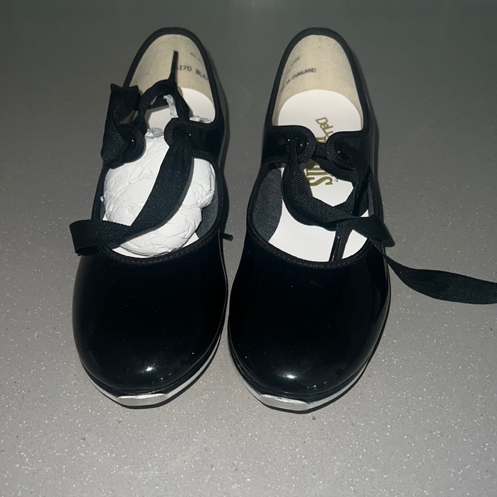Tap shoes NIB